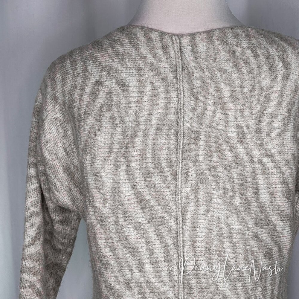 Abercrombie & Fitch Zebra Print Pullover Sweater - Picture 9 of 9
